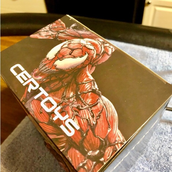 Marvel Carnage Mini PVC Collector Figure - Picture 9 of 12